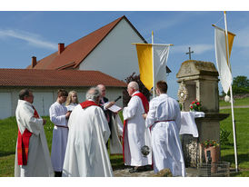 Bittprozession an Pfingstmontag (Foto: Karl-Franz Thiede)